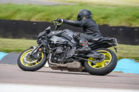 Advanced Group Silver_Grey Bikes